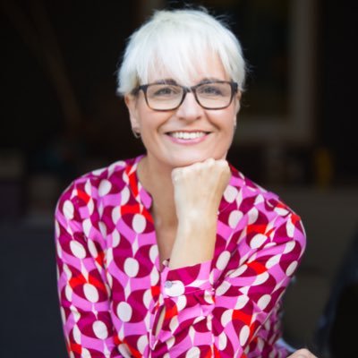 YA & Children’s Author | New book #RoadToTrueNorth out 4 Sept 📘 | Author of #CHAMELEON, #SeaBEAN trilogy, #Blackloop | Stories that spark curiosity 🌍📚