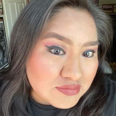 I'm Kelly Dale. IAIA alumi. Navajo artist. Xbox gamertag: HyperClover5844. Tiktoker: kellydale426