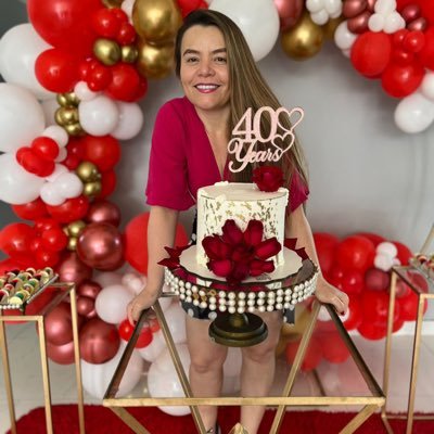 elicaravelas1's profile picture. 