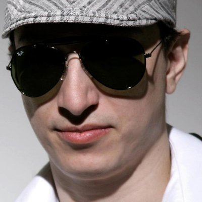 jasonbralli's profile picture. cancelado no facebook, só me resta a cracolandia do twitter!