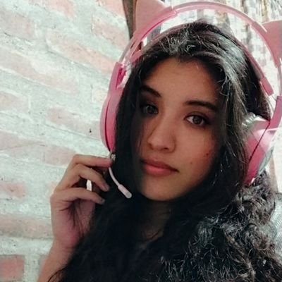 🌟 Hago memes, juego lol, simpeo monos 2d-3d y me gustan los dibujitos takataka. Soy el combo completo del término espantaviejxs.
