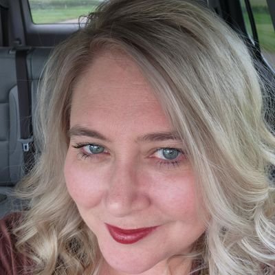 Proud American mother and wife.
Constitution loving Patriot mama.