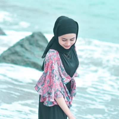 anahanifah5's profile picture. Anahanifah17