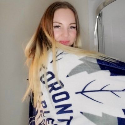 all I do is talk about the leafs really🤷🏼♀🍁 officeadmin⌨