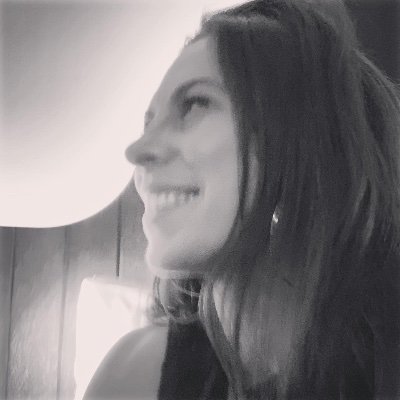 suzieseal's profile picture. 