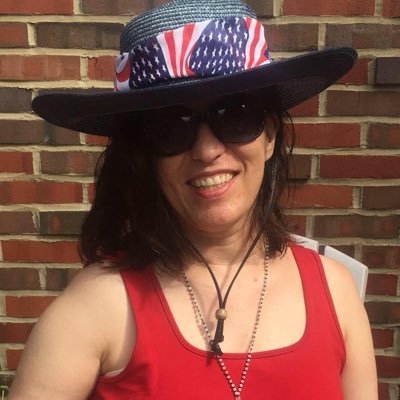 #Christian ✝️, #2A, #BackTheBlue 💙#SupportTheMilitary 🫡#SupportOurVets 🇺🇸 Wife & Mom to former Marines☺️ DMs=🚫