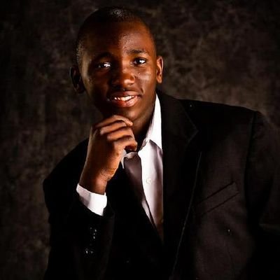 OscarTinga's profile picture. Software Engineer|| Flutter Developer || Data Analyst || 
IG: @13tracso