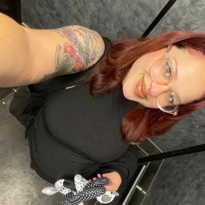 natsosmart's profile picture. and I ooop