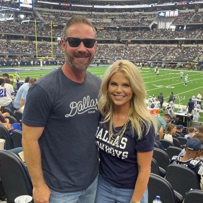 TayLooney's profile picture. 