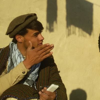 تو نیکی کن در دجله انداز
که ایزد در بیابانت دهد باز