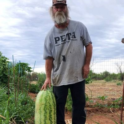 Disabled Veteran, love Family, God, Country and Flag.
Love gardening and cooking.