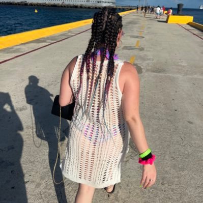 xxtxxxpt's profile picture. you only live once so live your life and love your loved ones🦋✨