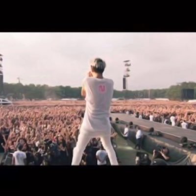 29kMMGWEeib2tgV's profile picture. 