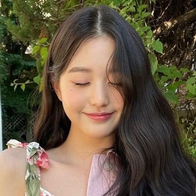 𝟐𝐎𝐎𝟒 。ʕ •̀ ω •́ ʔ 🎠 parody of softié baby called 𝐖𝙤𝐧𝐲𝕠𝐮𝐧𝐠 🐰ꜝꜞ `𓊔🥛. a 𝙘𝙪𝙩𝙚 girl with mellifluous inflection, loves 𔘓 so muchie 𝐃𝐢𝐕𝐄 ⭒