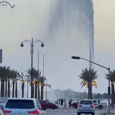ﺎن عافوك حطوا كل العيب فيك وﺎن حبوك خلوك اجمل ماخلق ربي…..خريج بكالوريوس