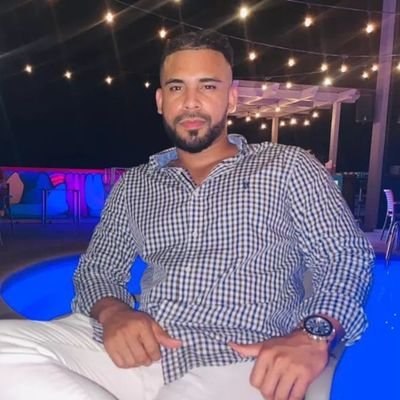Panameño🇵🇦
Emprendedor💪🏽
Economista🧑🏻💼
Magíster🧑🏻💻
Biker🏍
Seguimos aprendiendo🧑🏻🏫