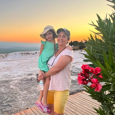 Karamahm9Nurten's profile picture. 