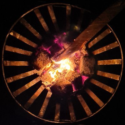 boejashnakas's profile picture.