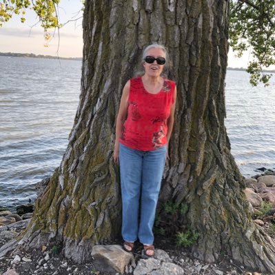 Belaani52's profile picture. Painter, naturalist, lover of woods and fields, mountains and oceans.  Love my country and my family!