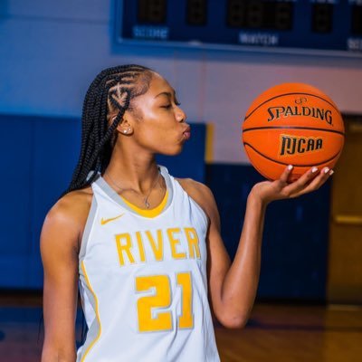 LBD4L 💙 💛 21’ IRSC Alumni 💛💙 23’ EGB4L 💜🖤 TSU Commit 🐅 25’