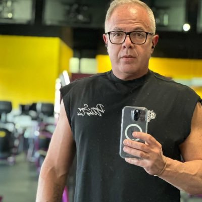 ChrisJe16168099's profile picture. Love the society and love my smile, let’s make the world a better place, new heee follow back