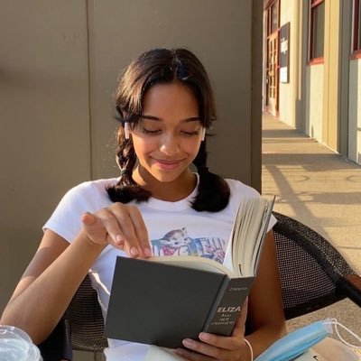 natsbookjournal's profile picture. 23 | digital diary of a book lover ⋆˚✿˖° | cr: