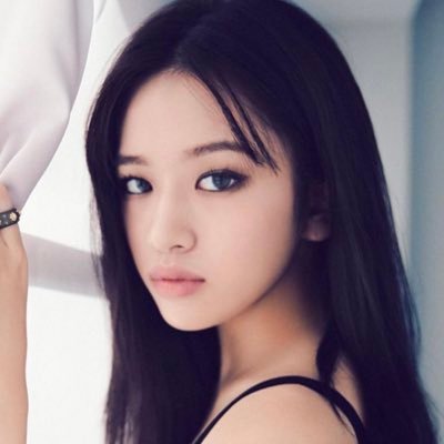 anyujingallery's profile picture. visual archive for #안유진