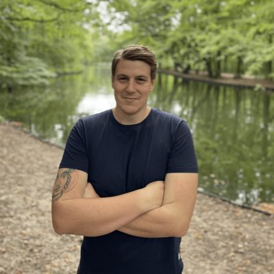 4lxndr's profile picture. Software Developer // chmod 0444 twitter