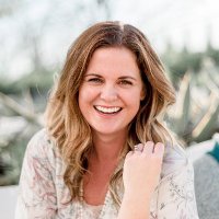 Justine Young (@littledove_blog) Twitter profile photo
