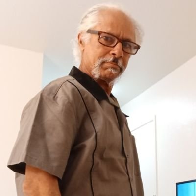 I m Andrew I m 59 yrs old never married no kids yet. I live in Bakersfield California. I like meditating I practice getting a higher frequency. I work on my pen