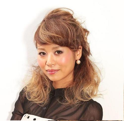 “KariAng”の森本容子です。
カリアングのプロデュースをはじめ色々なブランドのデザインやプロデュース業をしています★
こんなかんじ。。。↓↓↓
http://t.co/PdOOj7STe1
よろしくお願い致します☆