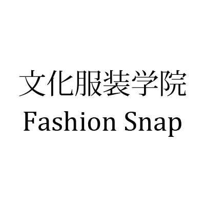 文化服装学院の学生SNAPを一日一回更新しています。お昼休みに中庭でハントしています。