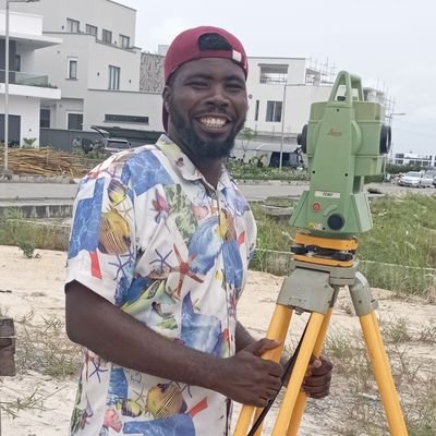 Nigerian🇳🇬|
Geomatician🔗|
Proudly Surveyor📷👷🏾‍♂️|
Arsenal🔴⚪ #COYG|
FUTA Alumnus|
Ọmọ Yorùbá|
#iLovePsf♥️