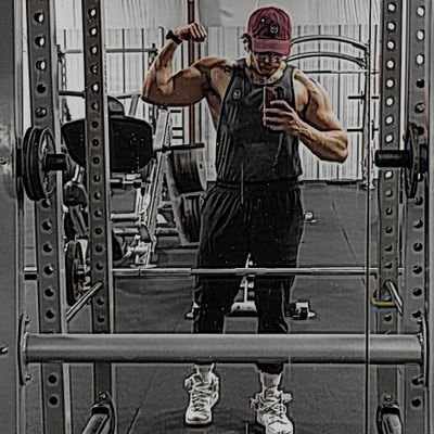 Nick Rodriguez. est. 1993. Father. 6'1 Fitness Enthusiast #titanstrong #titanfam 💪💪 https://t.co/U6n4gqSBAi use Code TITANROD93