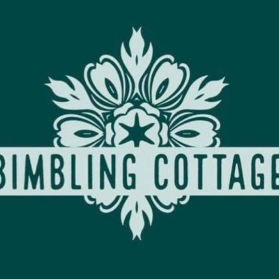 3 bed cottage in Cornwall, hottub, parking, 6 mins drive to the beach! Find out more: https://t.co/K2gN1qIdzB Email: Enquiries@BimblingCottage.com