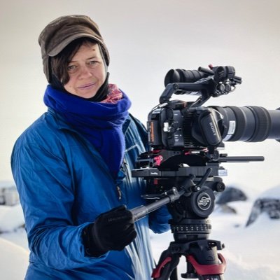 wildlife & environmental film Series producer/director. Look out for - The Age of Nature. New projects @lasticesentinIel & https://t.co/5Bs2ZdE5CU @wild_carbon