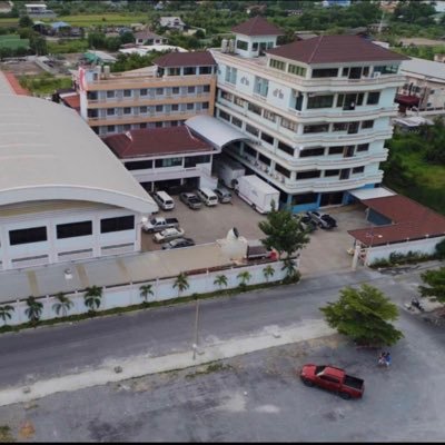 AonWartech1's profile picture. 