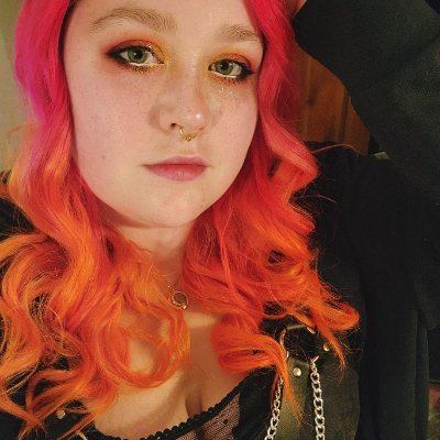 ☆ Ask me about watercolor commissions. ☆ I'm here to drink all your coffee, and pet all your cats. ☆ Maxed in RS3 even if I'm not cool for it. FlamingOtter. ☆