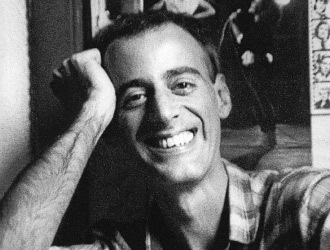 Meu nome é Caio Fernando Abreu. Moro no segundo andar, mas nunca encontrei você na escada.