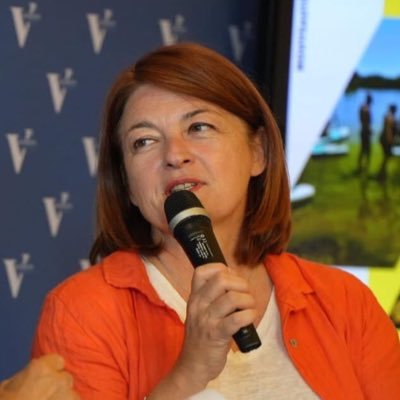 Vice-Présidente au Département du Rhône et à l’Agglo, Adjointe à Villefranche-sur-Saône Précédemment vice-présidente à la Région
