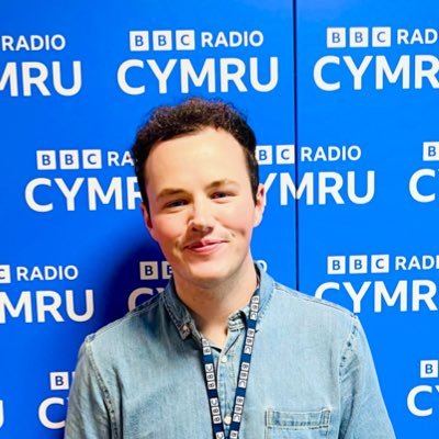 • Actor | Cyflwynydd | Presenter • Gossip @bbcradiocymru • Cynhyrchydd | Producer @afantimedia • 🏴󠁧󠁢󠁷󠁬󠁳󠁿