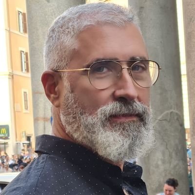 __Xavi_'s profile picture. 