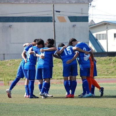 秋田大学のサッカー部です！火・水は17:00～、金は16:15～、土・日は12:00〜、秋大の人工芝グラウンドで練習しています！ マネージャー、スタッフも募集してます！ 投稿はインスタグラムがメインとなっています！入部希望または練習試合申し込み等はDMお願いします！