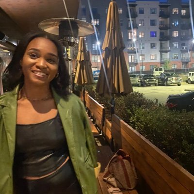 HoneyxBaked's profile picture. 