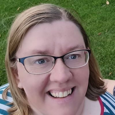 sarah_melody77's profile picture. La la la