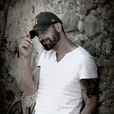 Djing ;2000
Composer; 2020
Signe by Mojoheadz Records & Wowland Records