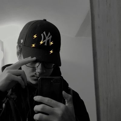 ItemxtremeY's profile picture. 