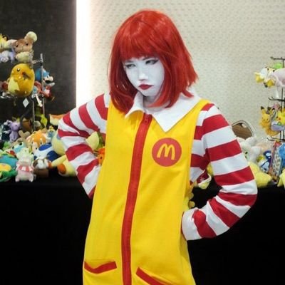 LowPostONE's profile picture. The cake is a lie🍰