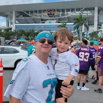 Father, husband and pap pap. Lifelong Phins fanatic. Livin' my best life. if I must fall, I will rise each time a better man.