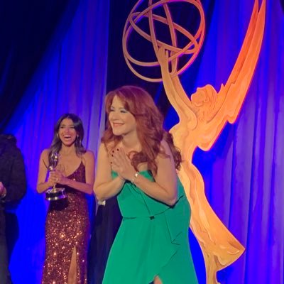 Puerto Rican ginger 🇵🇷 👩🏻‍🦰 Mom, Journalist, Emmy Award winner News Producer, Tiny Dancer, music lover and a singer wanna be. 6pm Producer @Telemundo62